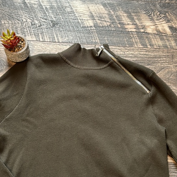 NWOT Cable & Gauge Mock Neck Tunic Sweater - Picture 3 of 9